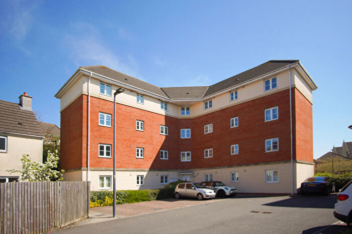 2 Bedroom Flat To Rent In The Hedgerows, Bradley Stoke, BS32