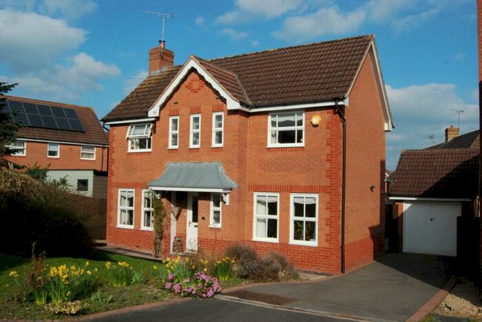 3 Bedroom Detached House To Rent In Woodsia Close, Rugby, Warwickshire, CV23
