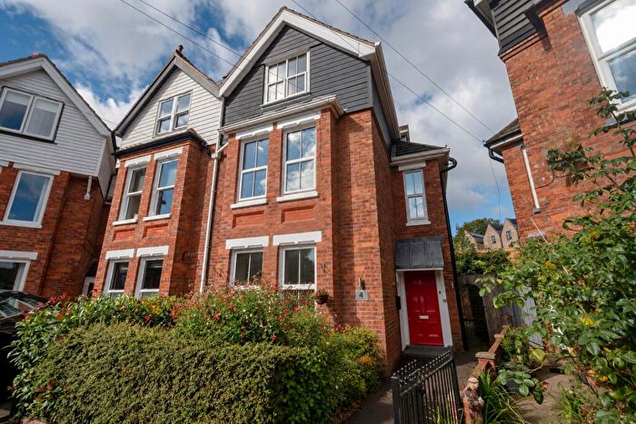4 Bedroom Semi Detached House For Sale In Radnor Park Gardens, Folkestone, CT19