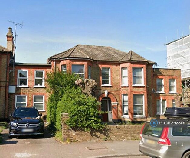 2 Bedroom Flat To Rent In Brownhill Road, London, SE6
