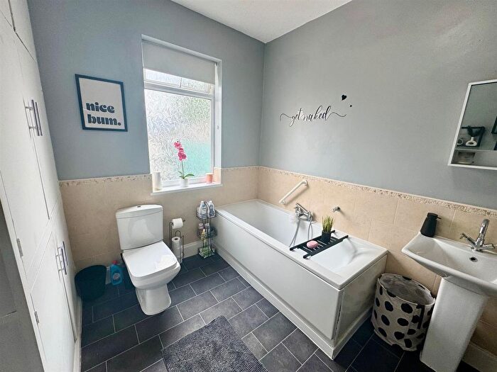 2 Bedroom Terraced House For Sale In Spring Bank, Scarborough, YO12
