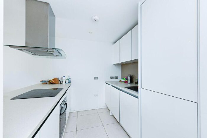1 Bedroom Flat To Rent In Canal Street, Nottingham One Tower, NG1