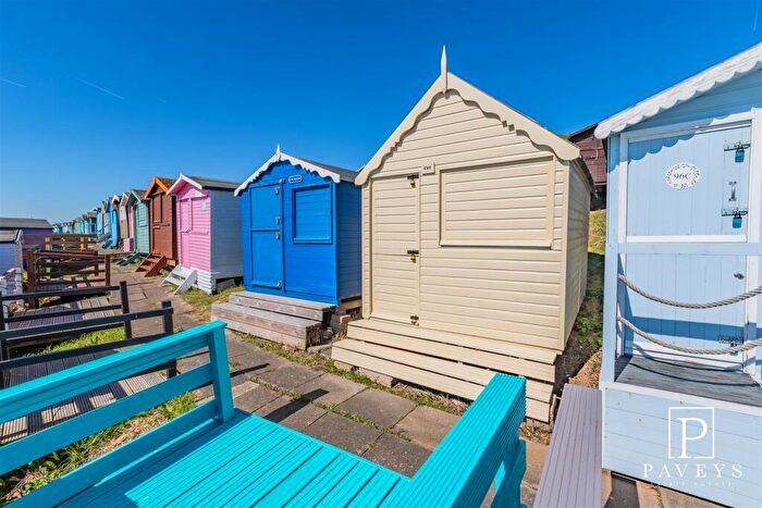 Chalet For Sale In Southcliff Promenade, Walton On The Naze, CO14