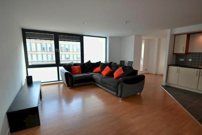 2 Bedroom Flat To Rent In /, Holm Street, Glasgow, G2