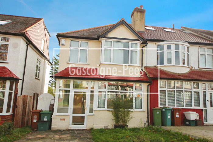 3 Bedroom House To Rent In Bridgewood Road, KT4