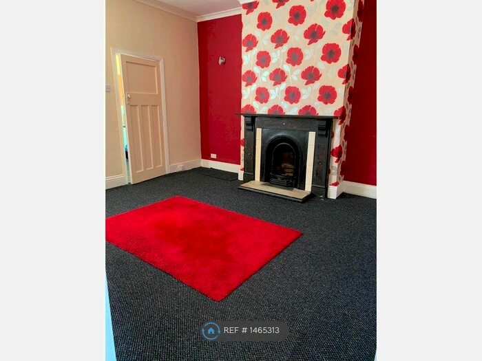 3 Bedroom Flat To Rent In Avenue Road, Gateshead, NE8