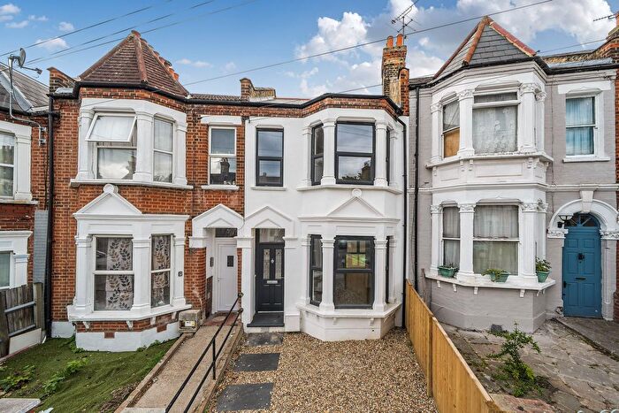 3 Bedroom Terraced House For Sale In Plum Lane, London, SE18