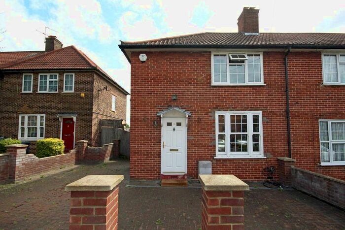 3 Bedroom Property To Rent In Westcott Crescent, London, W7