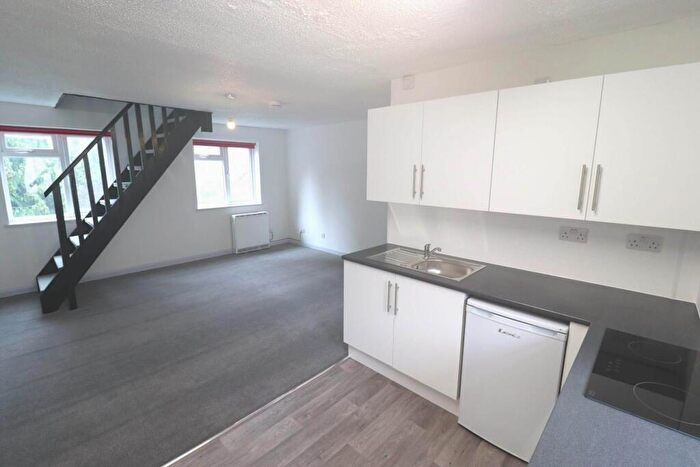 1 Bedroom Maisonette To Rent In Priory Avenue, High Wycombe, HP13