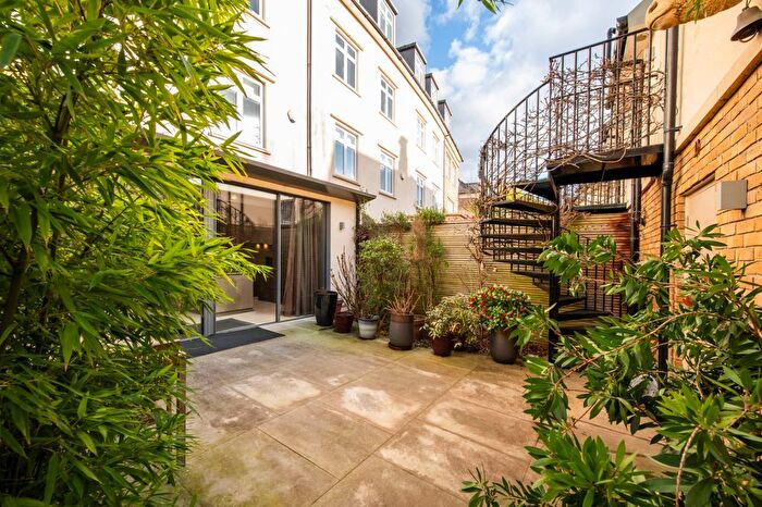 5 Bedroom Terraced House To Rent In Whitcome Mews, Richmond, TW9