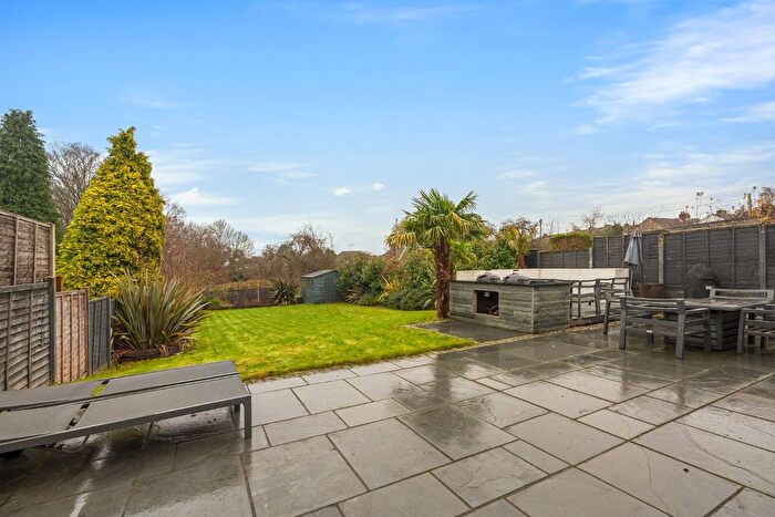 4 Bedroom Detached House For Sale In Gravesend Road, Higham, Rochester, Kent, ME3