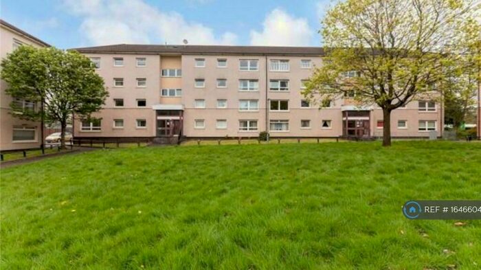 3 Bedroom Flat To Rent In Glebe Court, Glasgow, G4
