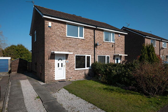 2 Bedroom Semi-Detached House For Sale In Shearwater Road, Offerton, Stockport, SK2
