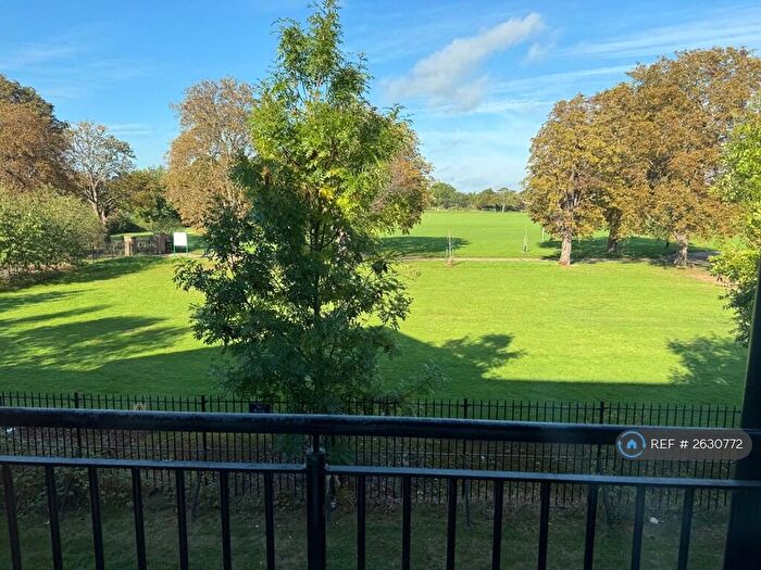 2 Bedroom Flat To Rent In Enfield, Enfield, EN1