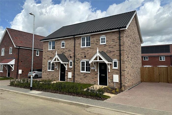 2 Bedroom Semi-Detached House For Sale In Skylarks, Botesdale, IP22