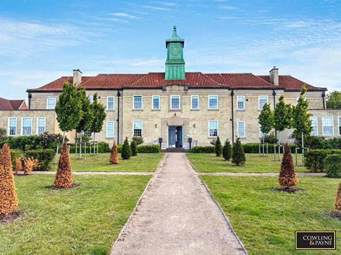 3 Bedroom Apartment For Sale In St. Lukes Way, Runwell, Wickford, SS11