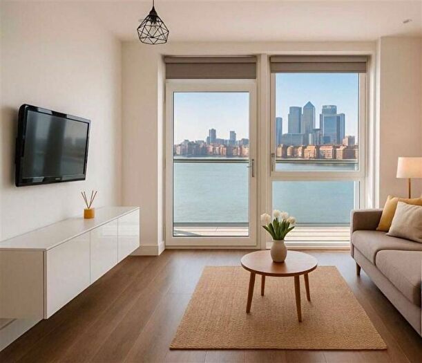 2 Bedroom Flat To Rent In Cable Walk, Greenwch, SE10