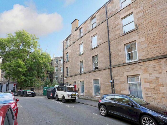 2 Bedroom Flat To Rent In Tarvit Street, Edinburgh, EH3