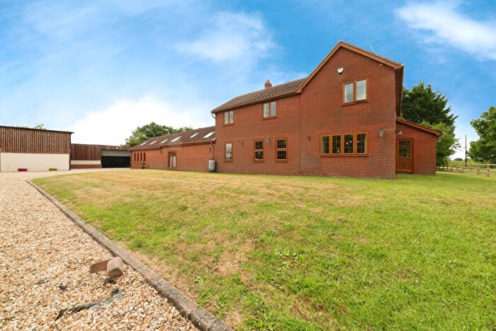 6 Bedroom Farm House For Sale In Wormley Hill, Goole, DN14