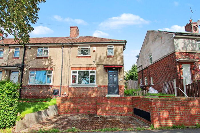 3 Bedroom Terraced House For Sale In Southey Hall Drive, Sheffield, S5