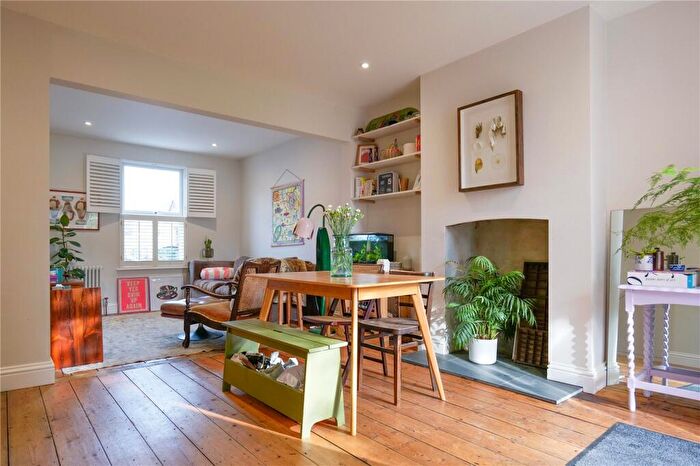 3 Bedroom End Of Terrace House To Rent In Hatherley Road, Reading, Berkshire, RG1