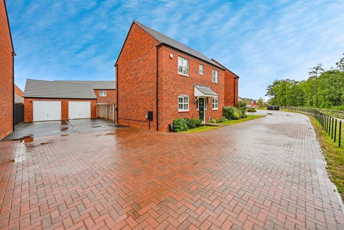 3 Bedroom Detached House For Sale In Luther Way, Fradley, Lichfield, WS13
