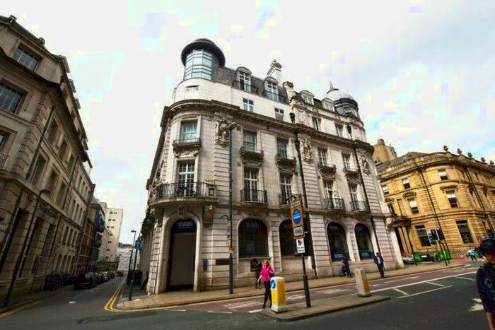 2 Bedroom Flat To Rent In Bedford Chambers, Leeds, LS1