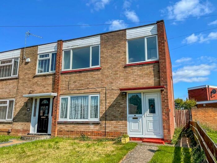 3 Bedroom End Of Terrace House To Rent In Swinburne Road, Wellingborough, NN8