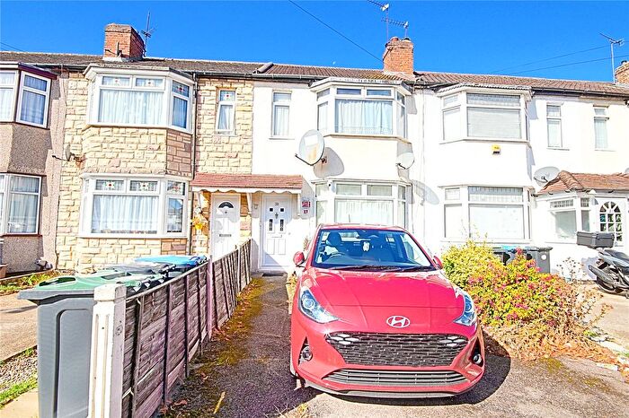 3 Bedroom Terraced House For Sale In Balmoral Road, Enfield, EN3