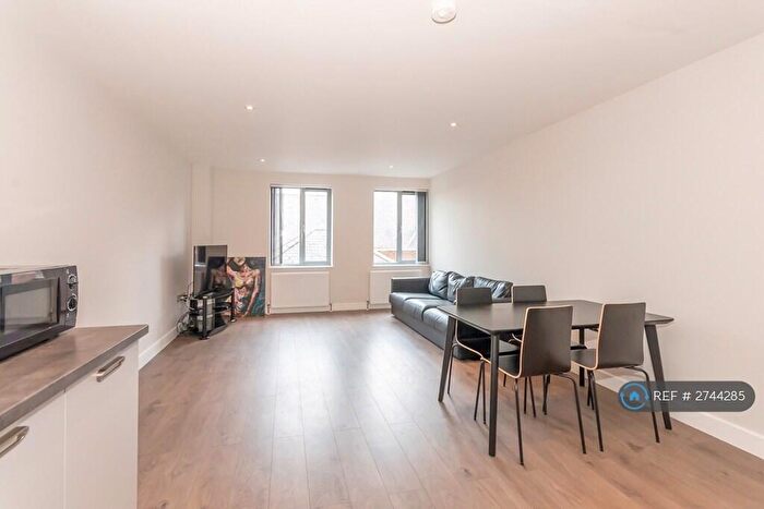 2 Bedroom Flat To Rent In Geneva House, Peterborough, PE1