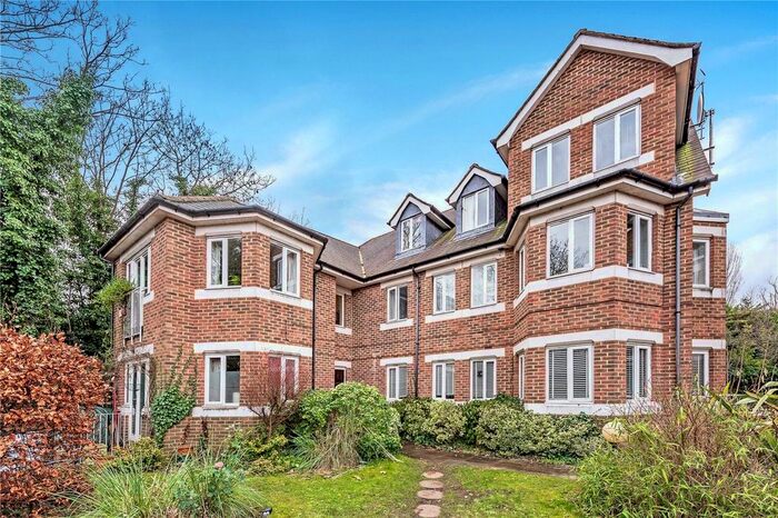1 Bedroom Flat To Rent In Aspen House, Forest Road, Richmond, Surrey, TW9