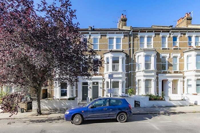1 Bedroom Flat To Rent In Saltram Crescent, Maida Vale, W9