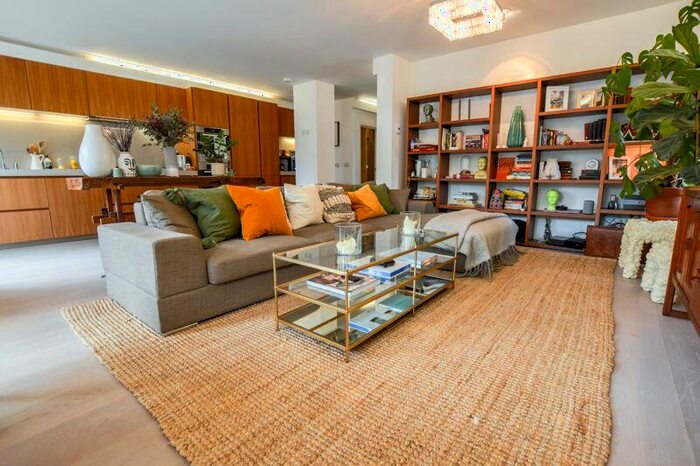 2 Bedroom Apartment To Rent In Elsworthy Road, London, NW3