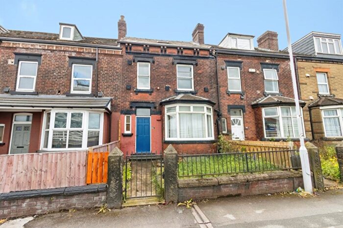 5 Bedroom Terraced House For Sale In York Road, Leeds, LS9