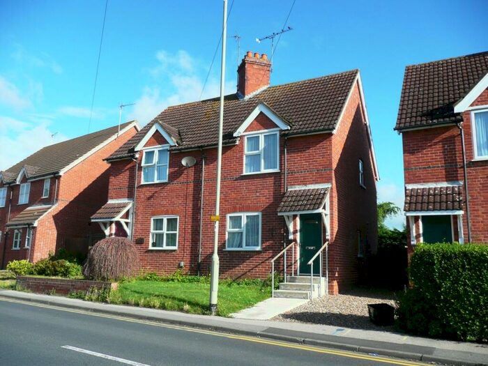 2 Bedroom Semi-Detached House To Rent In Headley Road, Woodley, Reading, RG5