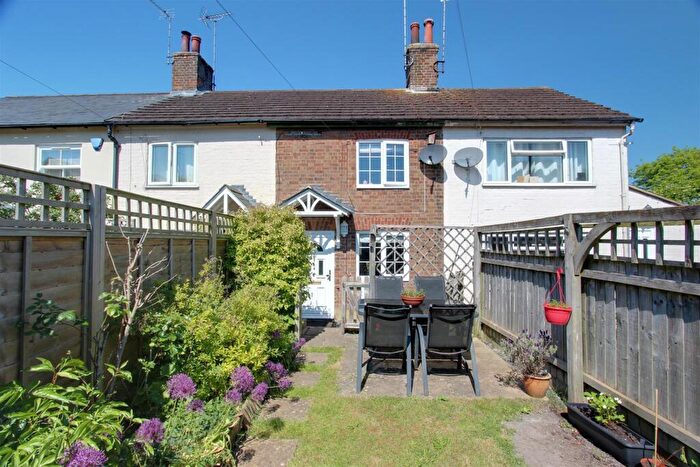 2 Bedroom Terraced House For Sale In Vicarage Road, Pitstone, Leighton Buzzard, LU7