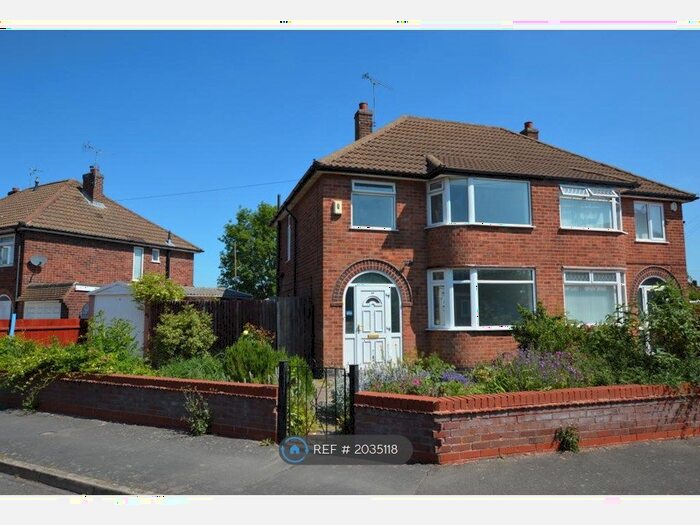 3 Bedroom Semi-Detached House To Rent In Repton Road, Wigston, LE18