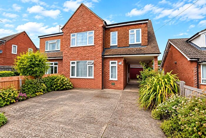 3 Bedroom Semi-Detached House To Rent In Loyd Road, Didcot, Oxfordshire, OX11