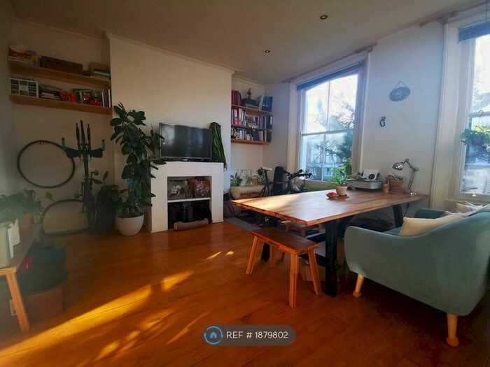 2 Bedroom Flat To Rent In Shooters Hill Road, London, SE3