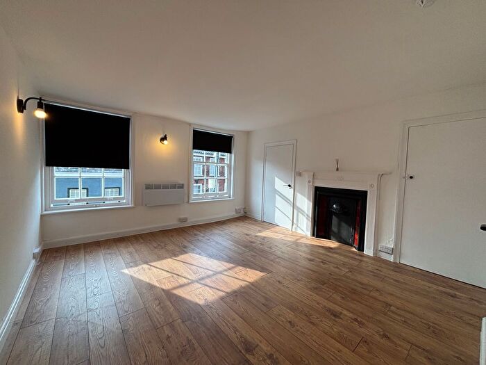 1 Bedroom Flat For Sale In King Street, Great Yarmouth, NR30