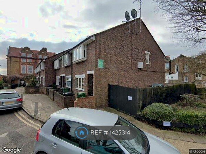 3 Bedroom Terraced House To Rent In Cressfield Close, London, NW5