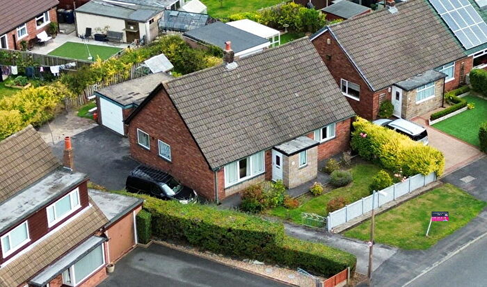 2 Bedroom Detached Bungalow For Sale In Dob Lane, Walmer Bridge, PR4