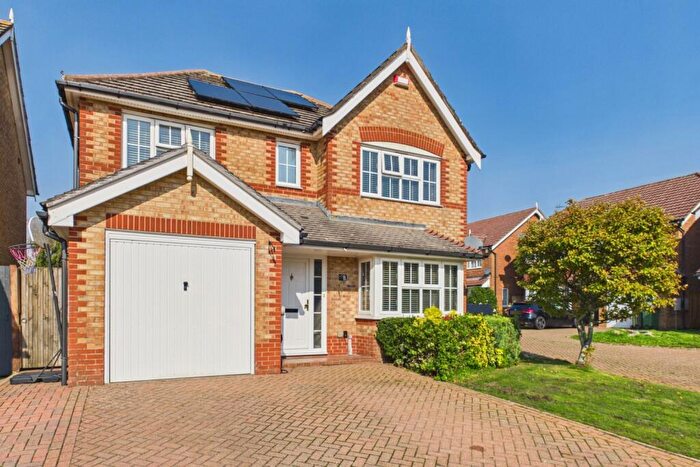 4 Bedroom Detached House For Sale In Gloster Close, Hawkinge, CT18