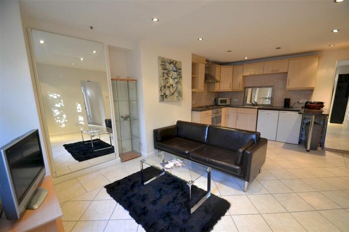 1 Bedroom Flat To Rent In Argyle Road, Ealing, W13