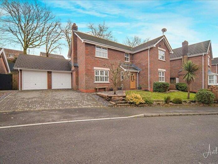 4 Bedroom Detached House For Sale In Princess Drive, Neath, SA10