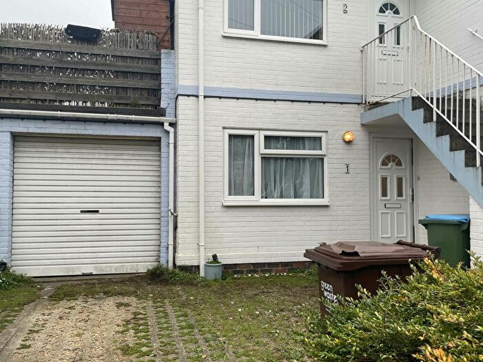 2 Bedroom Flat To Rent In Sea Road, Bognor Regis, PO22