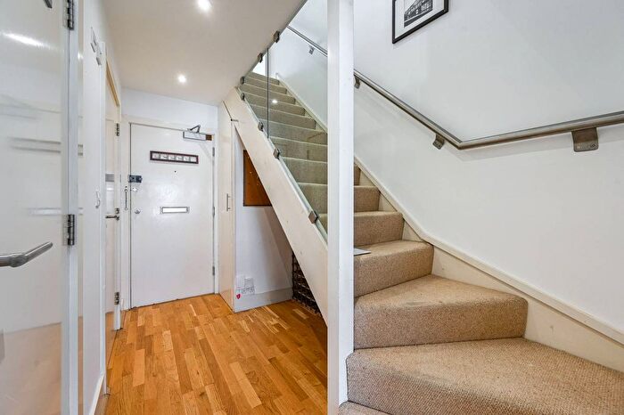 3 Bedroom Flat To Rent In Royal Arsenal, Woolwich, London, SE18