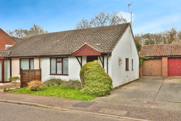 2 Bedroom Semi-Detached Bungalow For Sale In Eckersley Drive, Fakenham, NR21