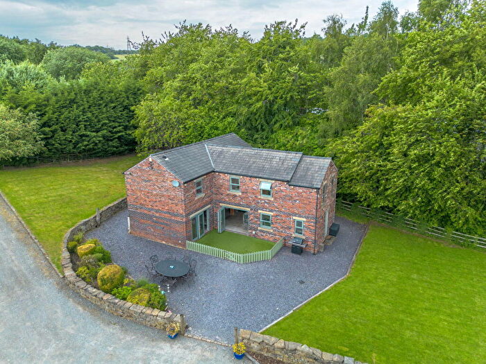 4 Bedroom Detached House For Sale In Carr House Lane, Hollingworth, Hyde, SK14