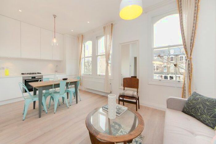 2 Bedroom Flat To Rent In St. Lawrence Terrace, London, W10